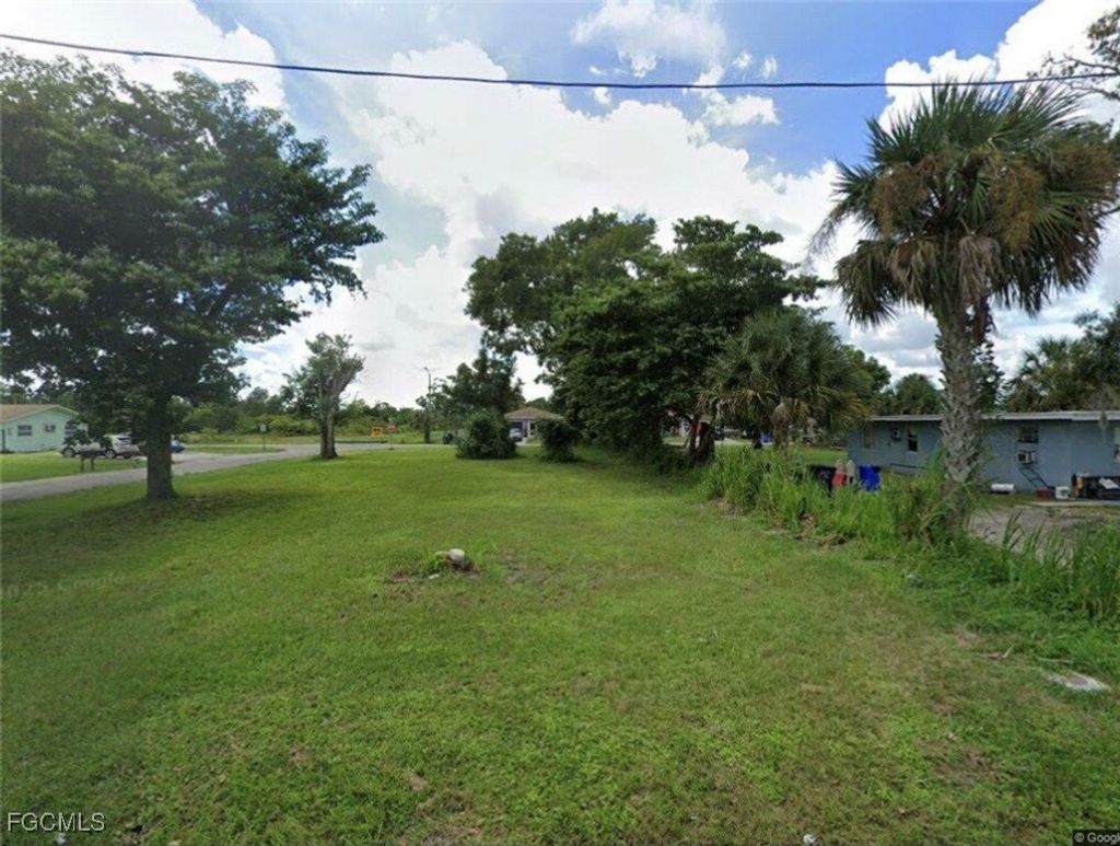 3974 Madison Madison Ave N, Fort Myers