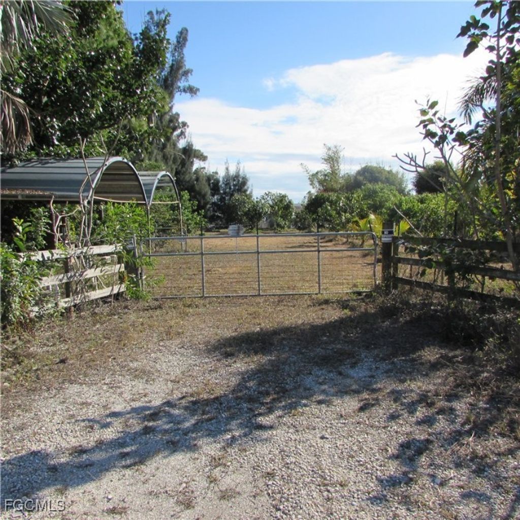 8390 Stringfellow Rd, ST. JAMES CITY
