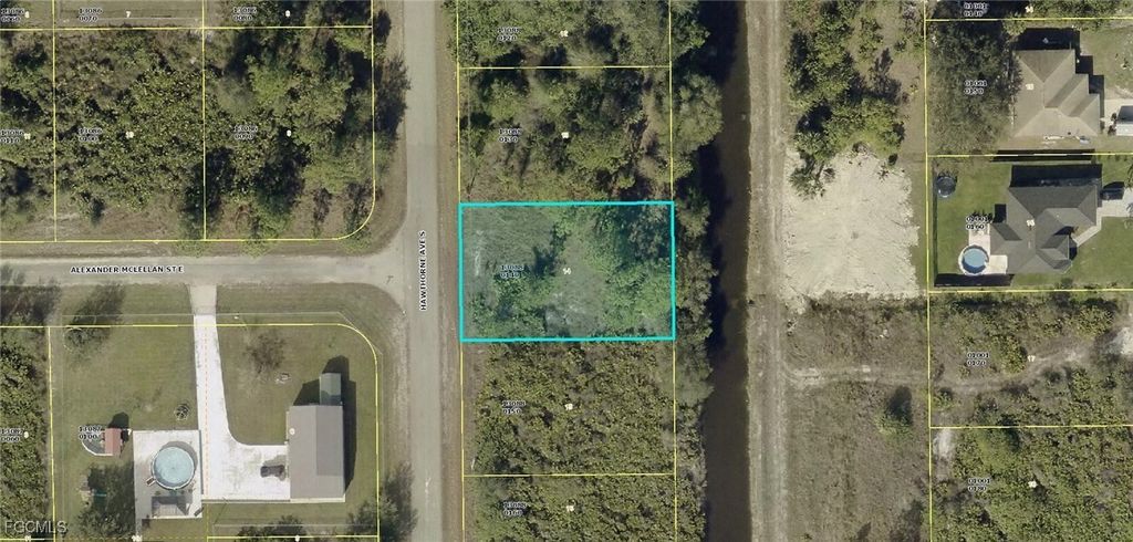 527 Hawthorne Ave S, Lehigh Acres