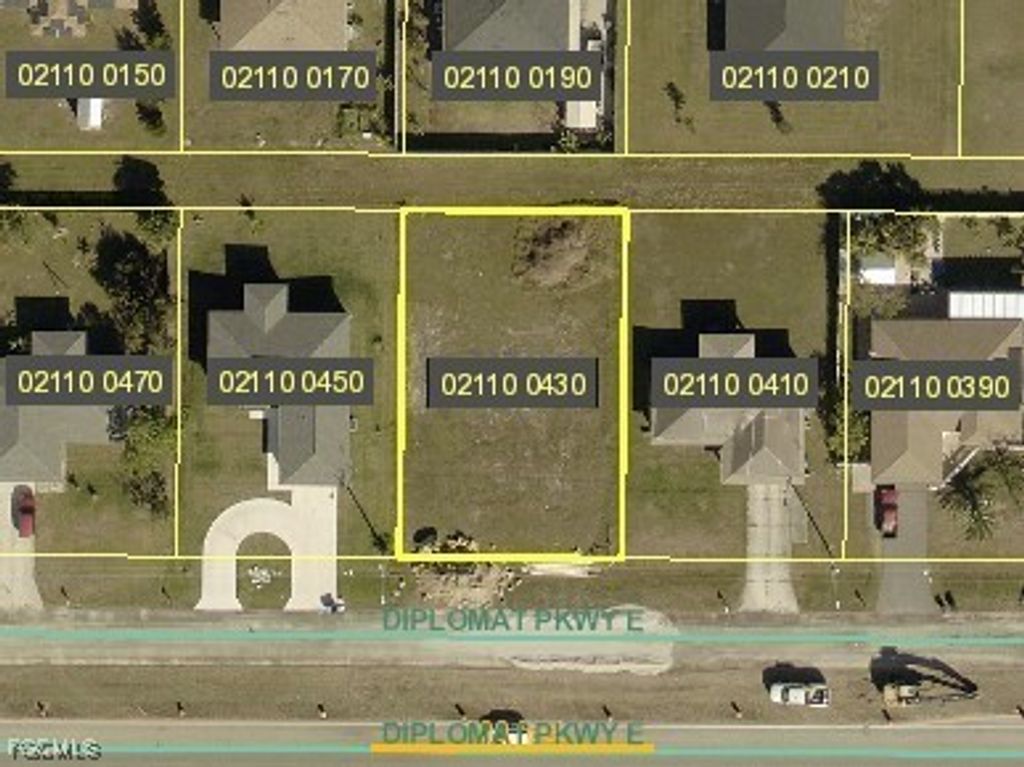 925 Diplomat Pkwy E, Cape Coral