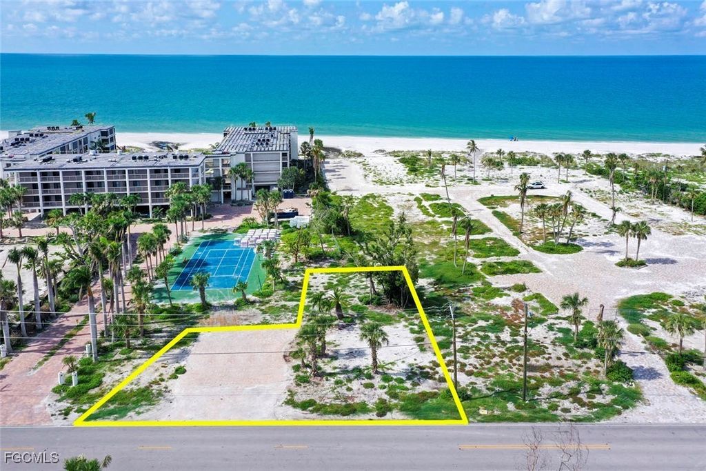 2807 W Gulf Dr, SANIBEL