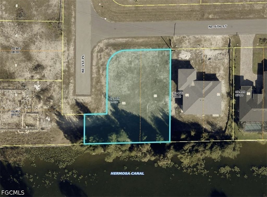 122 Ne 9th St, Cape Coral