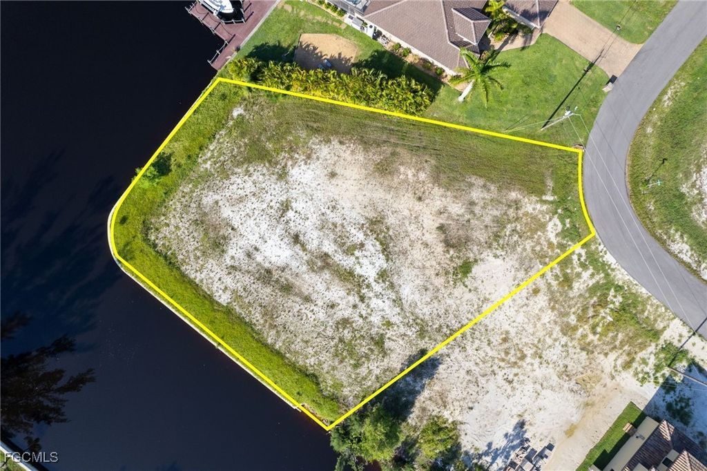 2701 Nw 41st Ave, CAPE CORAL