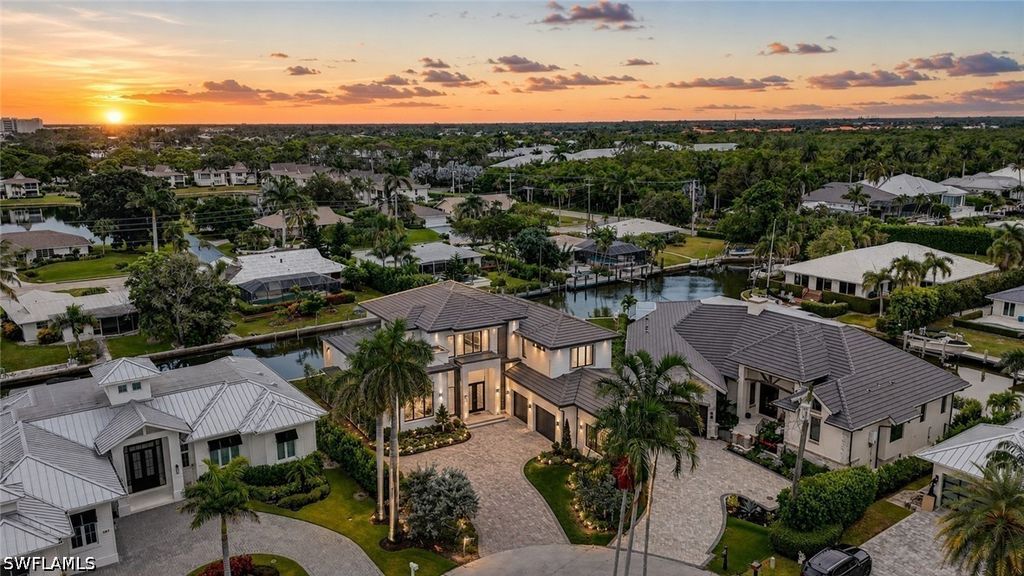 1693 Bonita Ct, Naples