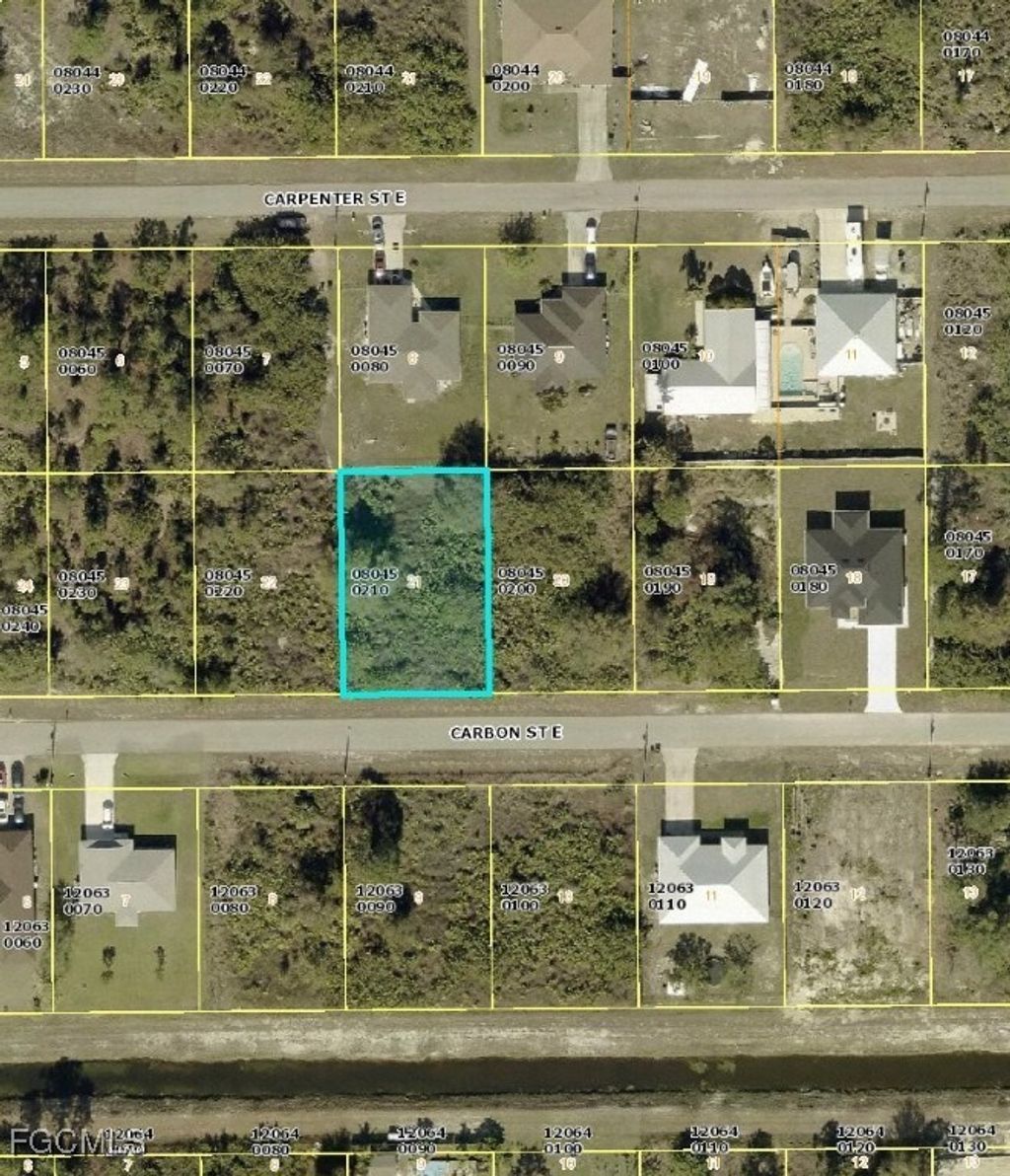 861 Carbon St E, Lehigh Acres