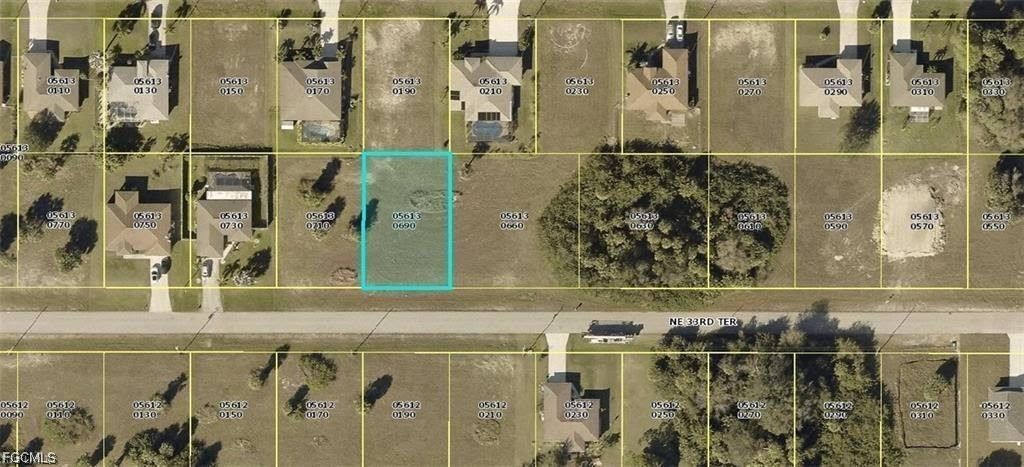 1407 Ne 33rd Ter, CAPE CORAL