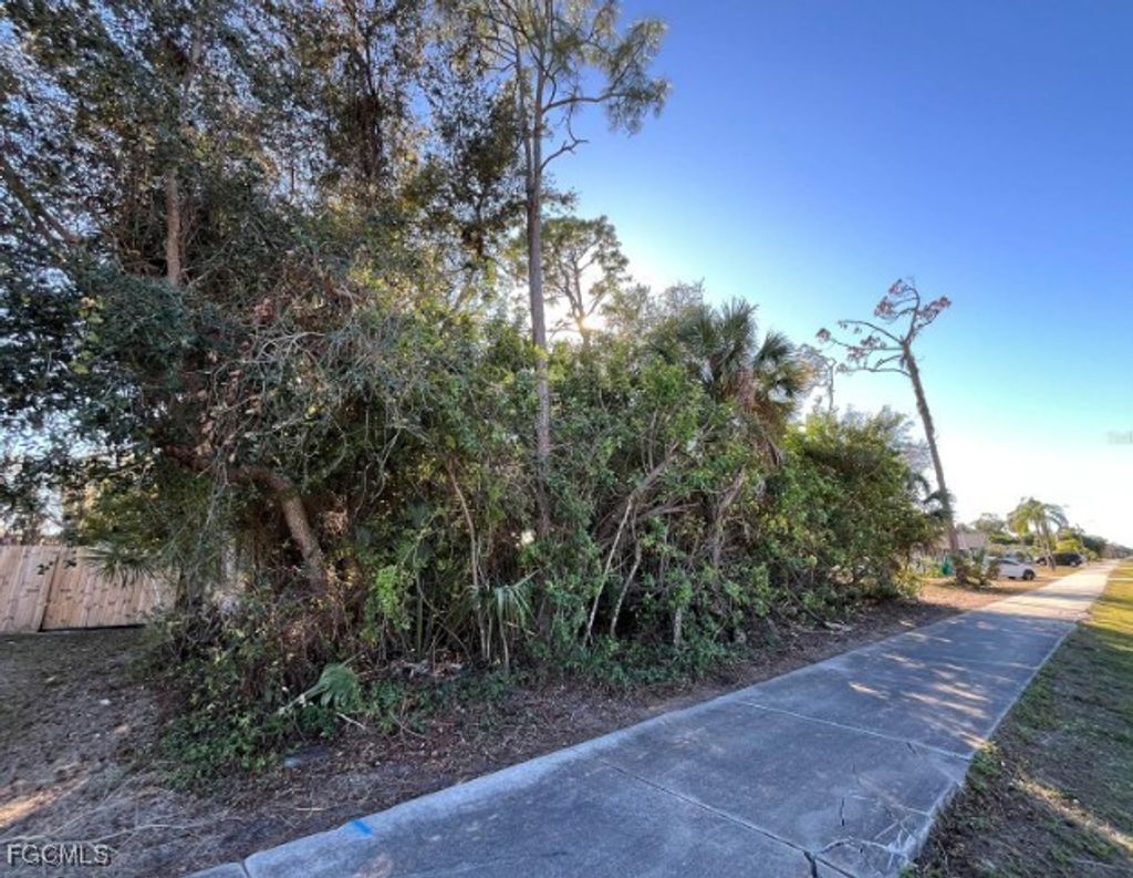 20417 Quesada Ave, PORT CHARLOTTE