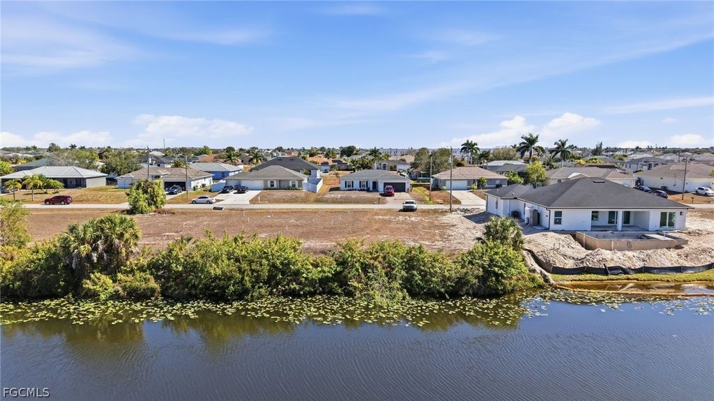 228 Nw 23rd Ave, Cape Coral