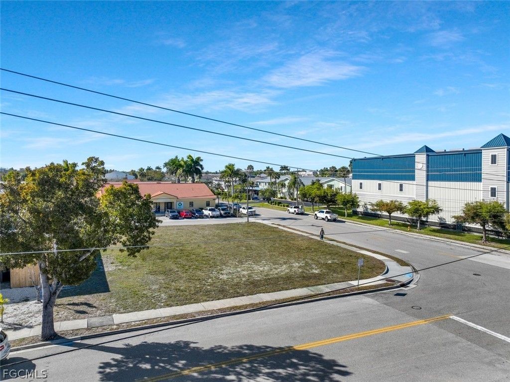 4632 Se 15th Ave, Cape Coral
