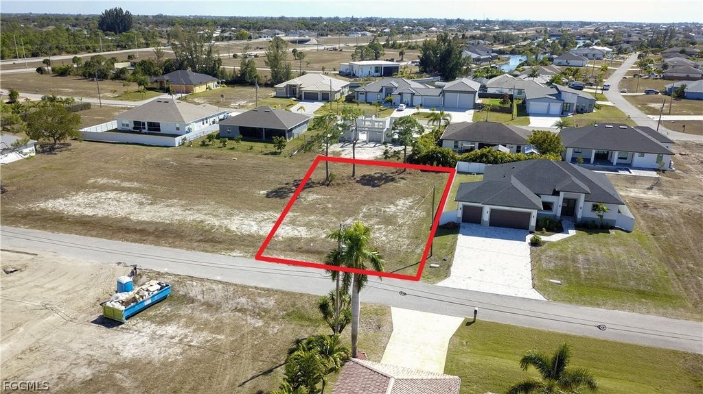 3230 Nw 21st Ter, CAPE CORAL