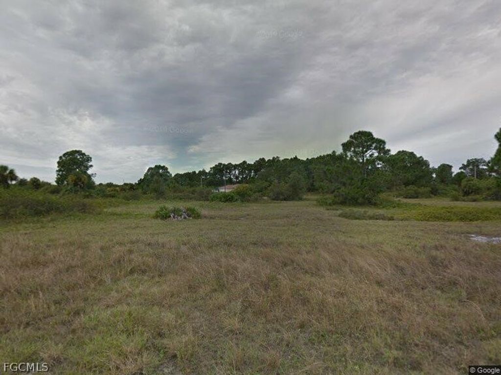 308 Radio Ave, LEHIGH ACRES