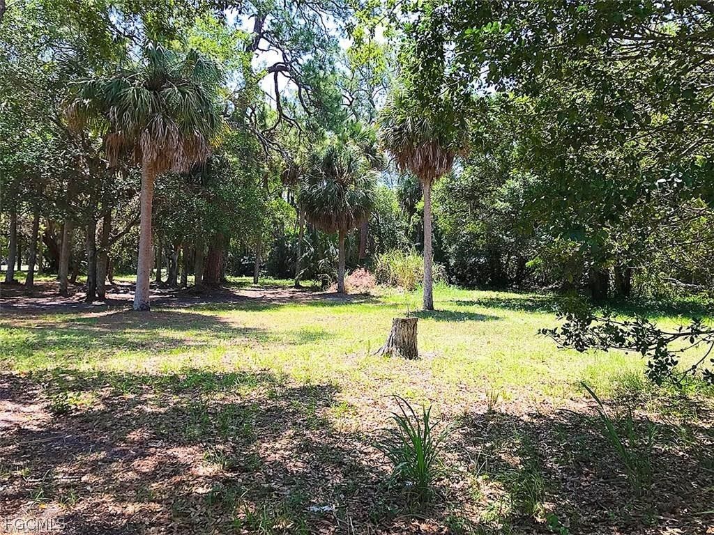 2742 2nd St, Fort Myers