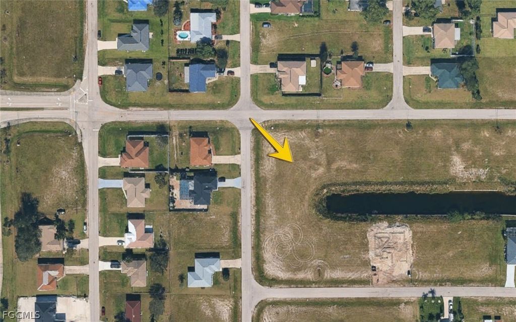 1327 Ne 17th Ave, Cape Coral