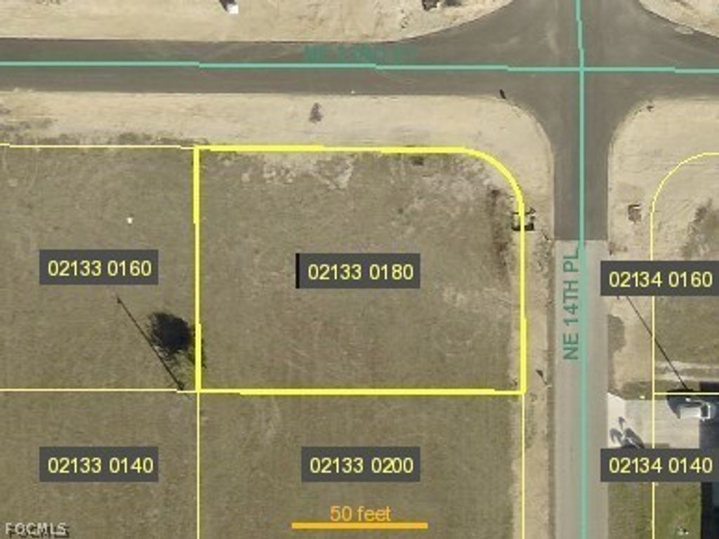2216 Ne 14th Pl, Cape Coral