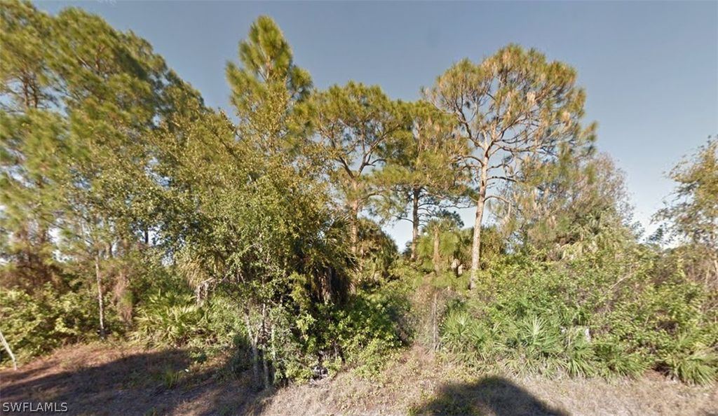 858 Geneva St, Lehigh Acres