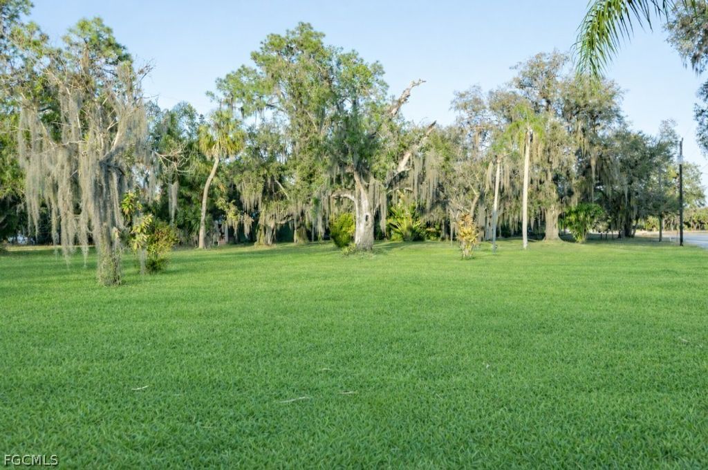 2014 Fort Denaud Rd, LABELLE