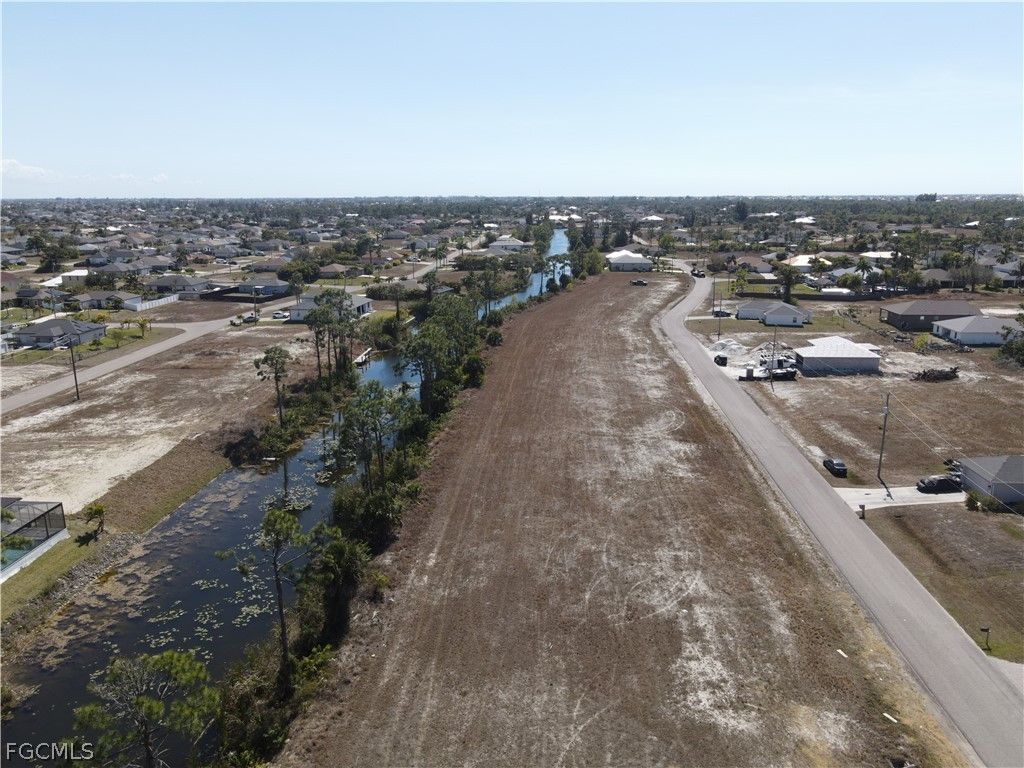 2807 Nw 26th Pl, Cape Coral