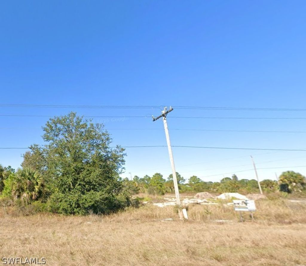 1011 Bell Blvd S, Lehigh Acres