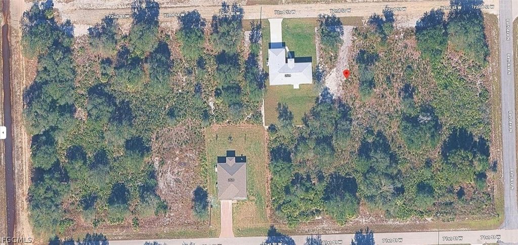 2517 72nd St W, Lehigh Acres