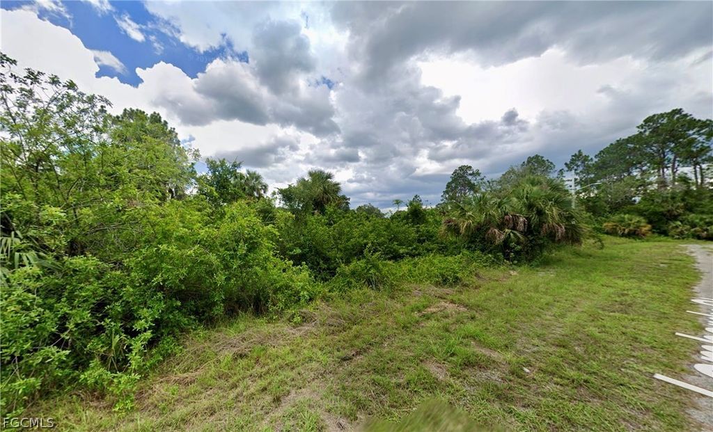 620 Lombardy Ct, Lehigh Acres
