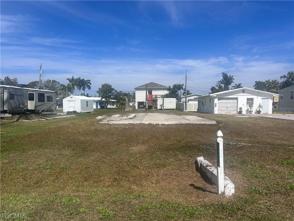 13190 Point Breeze Dr, Fort Myers