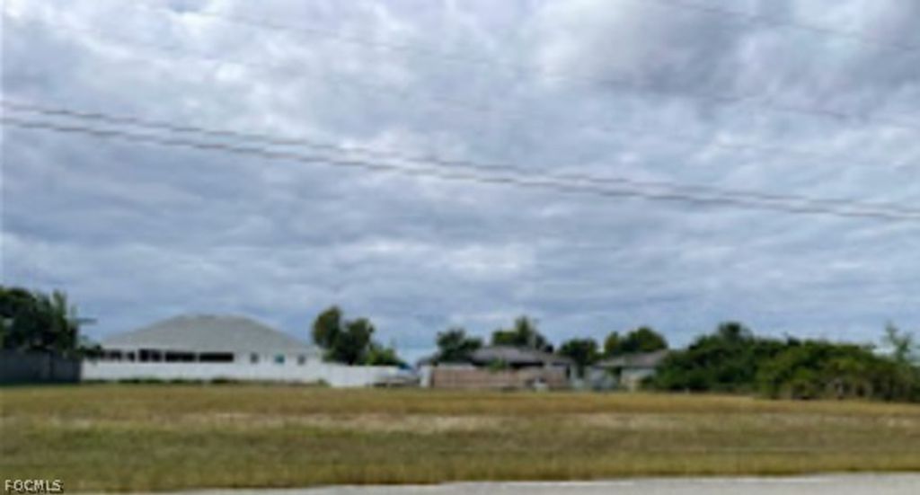 2910 Santa Barbara Blvd N, CAPE CORAL