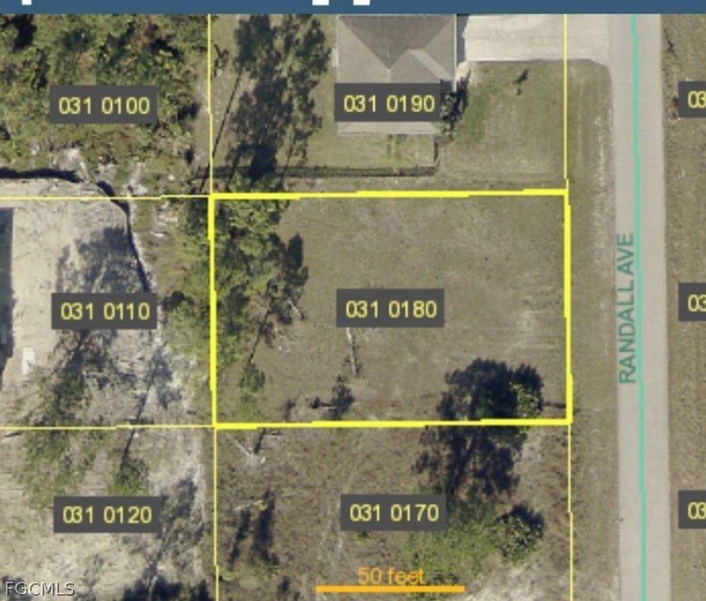 724 Randall Ave E, LEHIGH ACRES