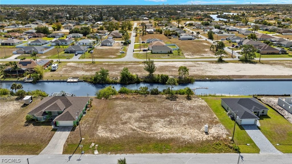 1031 Nw 23rd Ave, CAPE CORAL