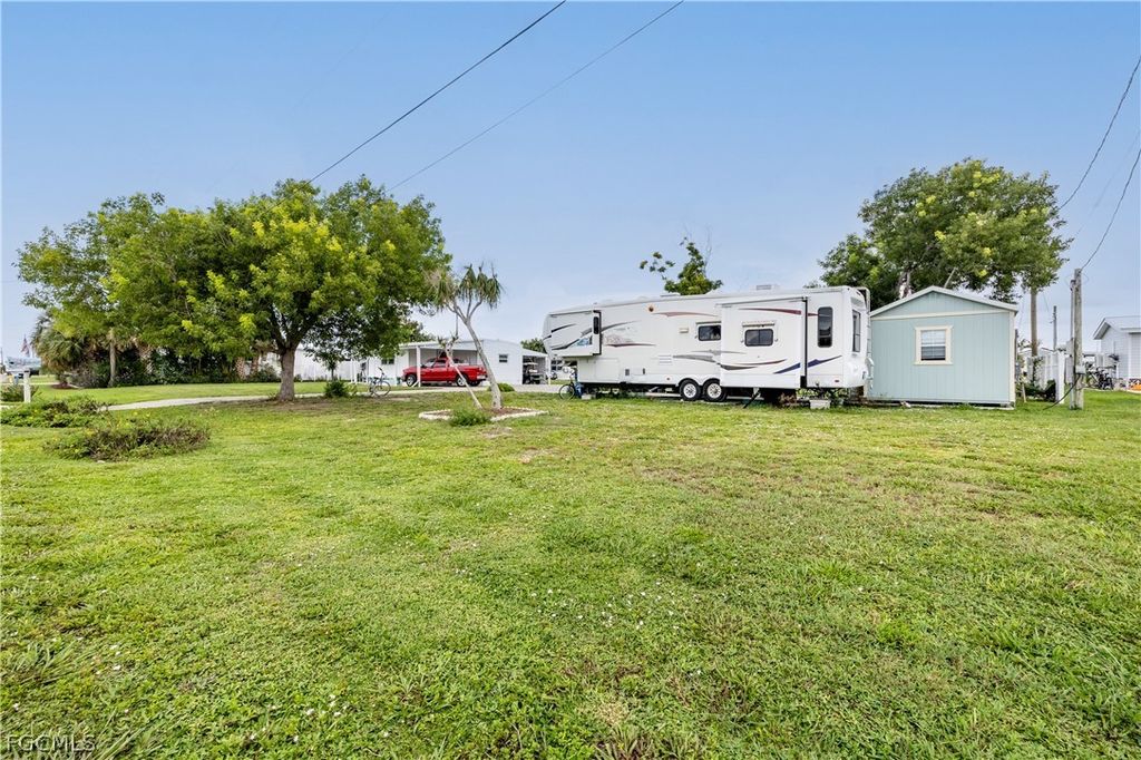 5008 Sandpiper Dr, ST. JAMES CITY