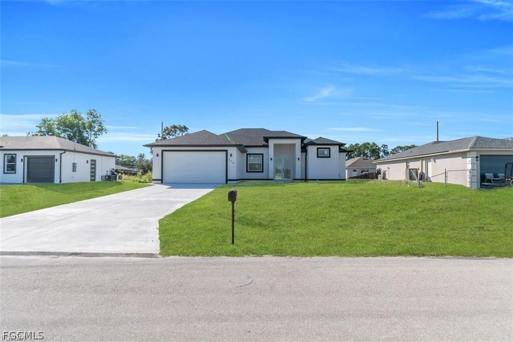 194 Bell Blvd S, Lehigh Acres