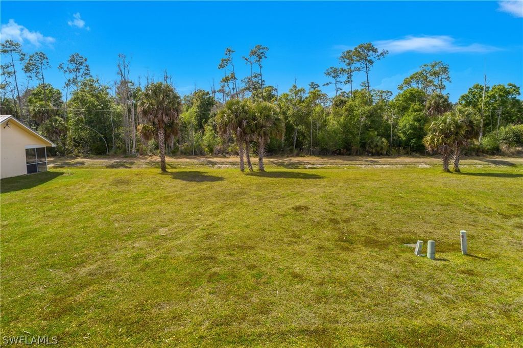 4017 Skyway Dr, Naples