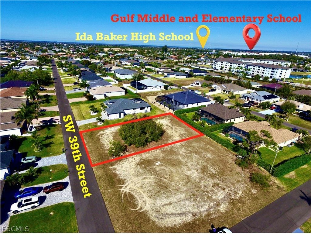 1727 Sw 39th St, Cape Coral
