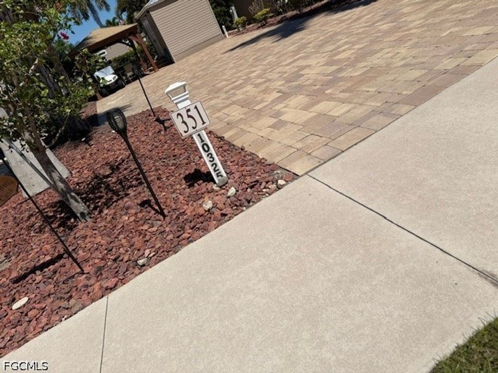10325 Fire Flag Trl, Fort Myers