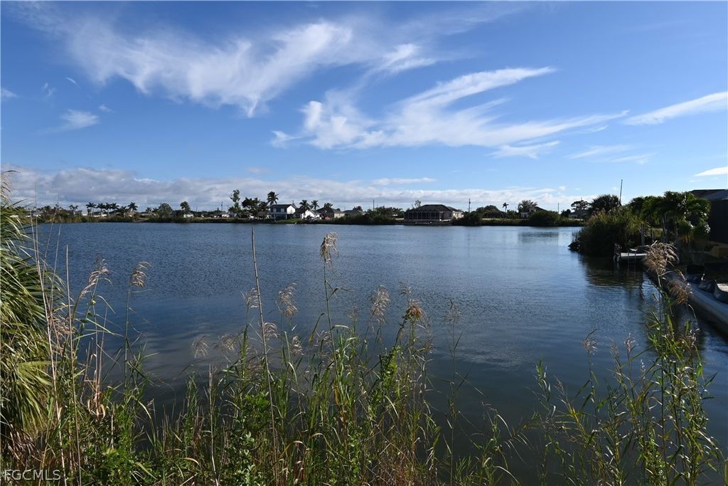 1300 Nw 18th St, Cape Coral