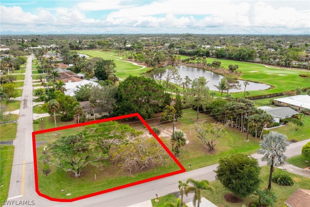 264 Cypress Way Way W, NAPLES
