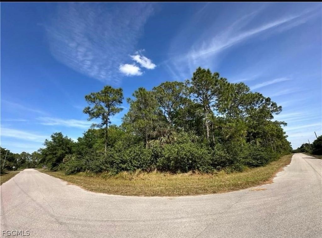 3122 47th St W, Lehigh Acres