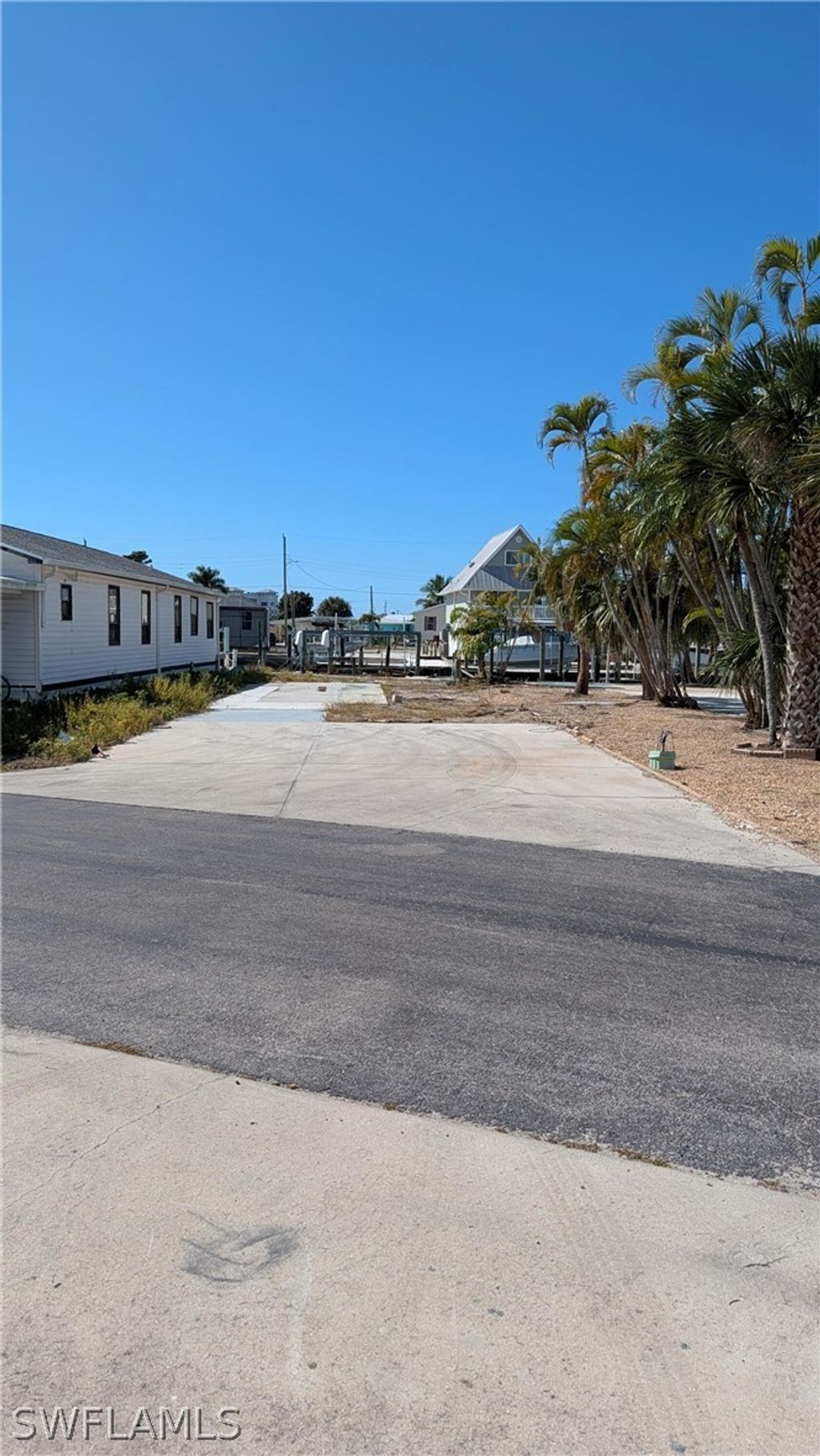 58 Nancy Ln, Fort Myers Beach