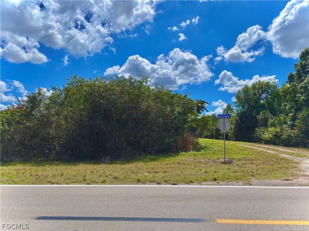 121 Dexter Ave S, LEHIGH ACRES