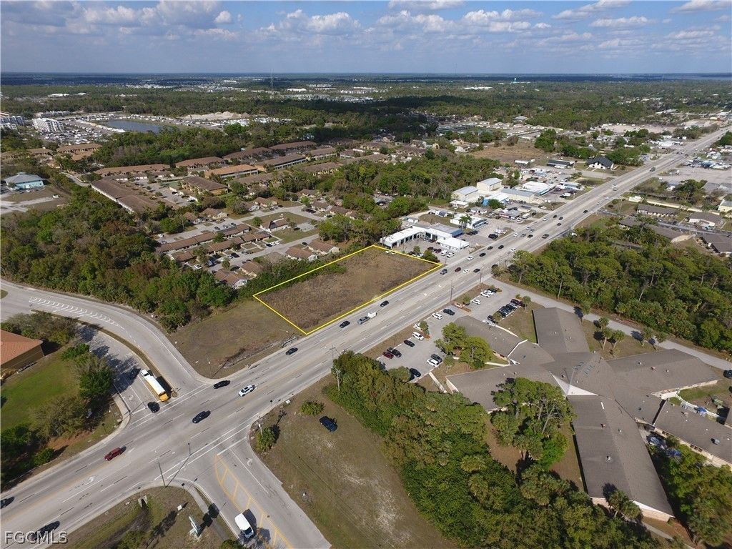 1012 - 1020 Pondella Rd, NORTH FORT MYERS