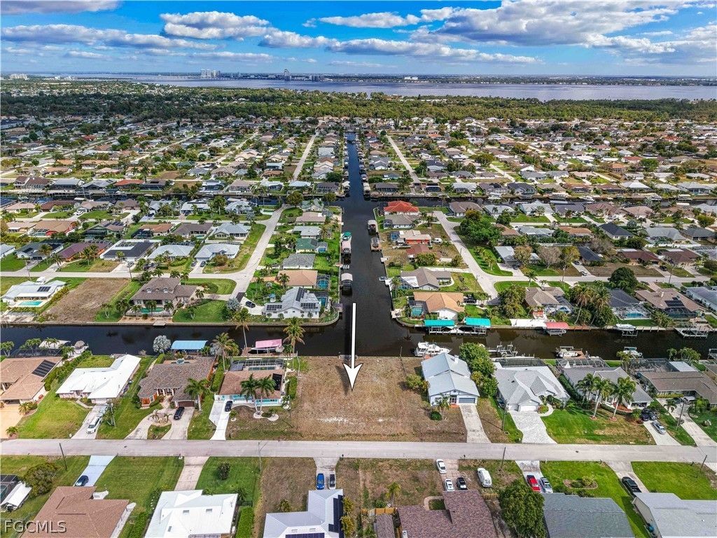 1025 Se 20th Ave, Cape Coral
