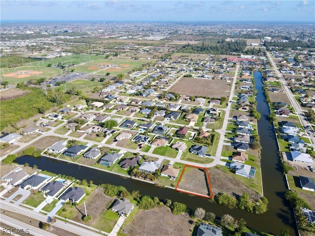 2102 Sw 15 Ter, Cape Coral