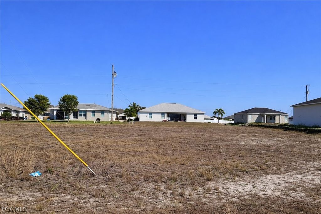 929 Nelson Rd N, Cape Coral
