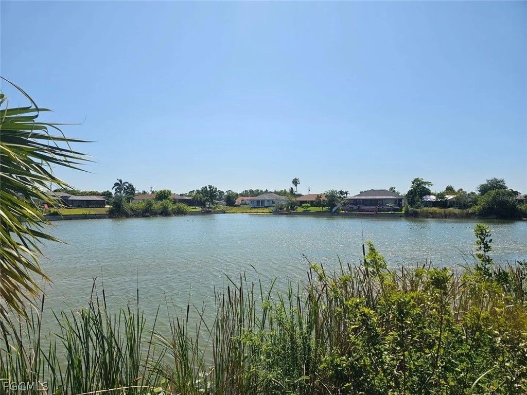 410 Nicholas Pkwy E, Cape Coral