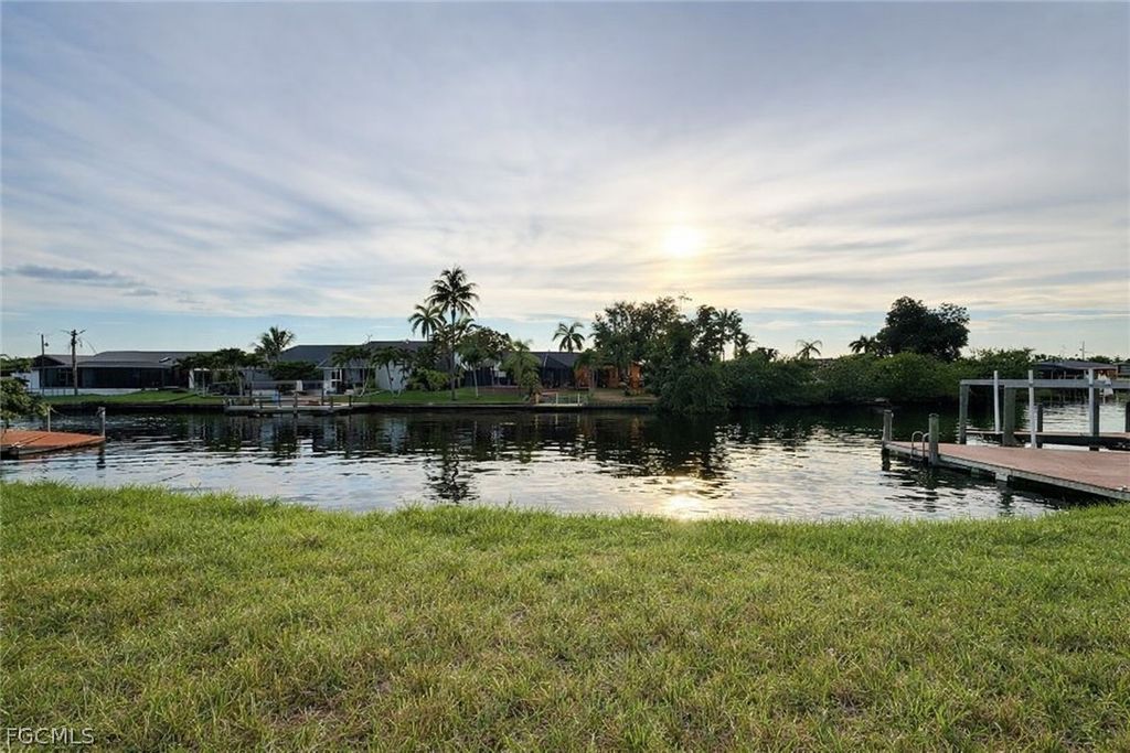 4226 Sw 1st Pl, Cape Coral