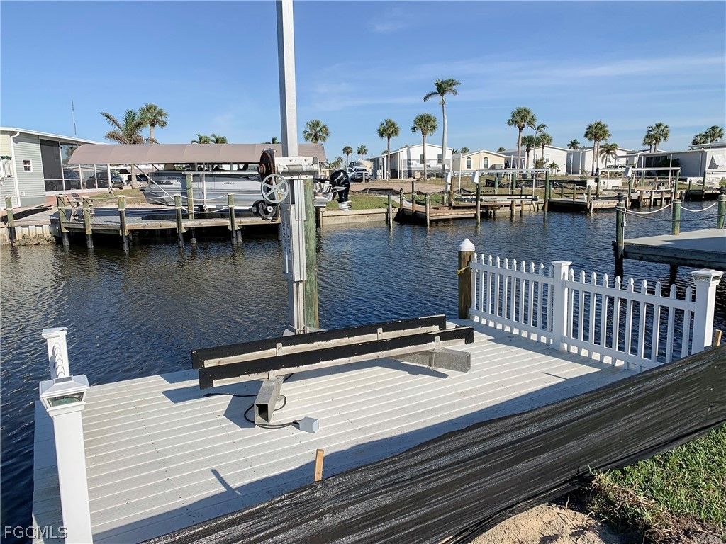 17811 Eglantine Ln, FORT MYERS BEACH