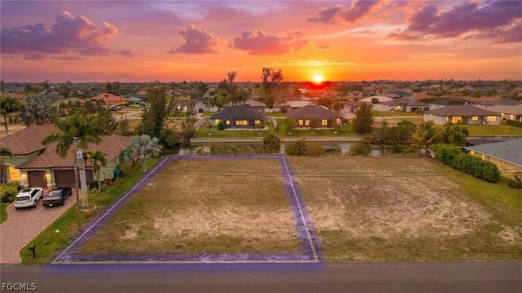 2718 Sw 10th Ave, CAPE CORAL