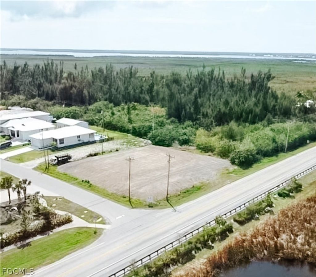 11981 Scallop Dr, CAPE CORAL