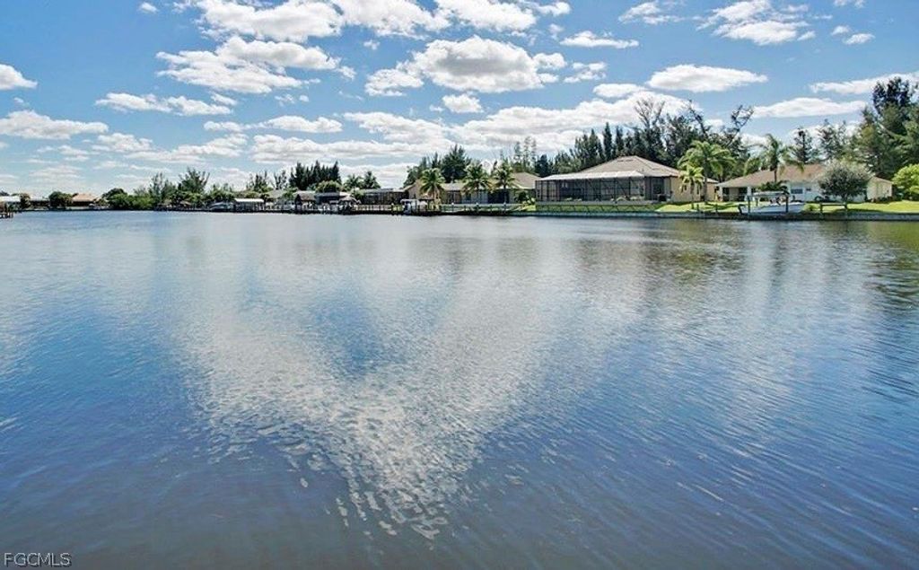 3424 Sw 7th Ter, Cape Coral