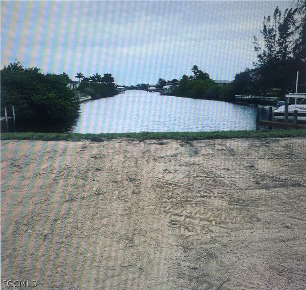 3604 Yucatan Pkwy, Cape Coral