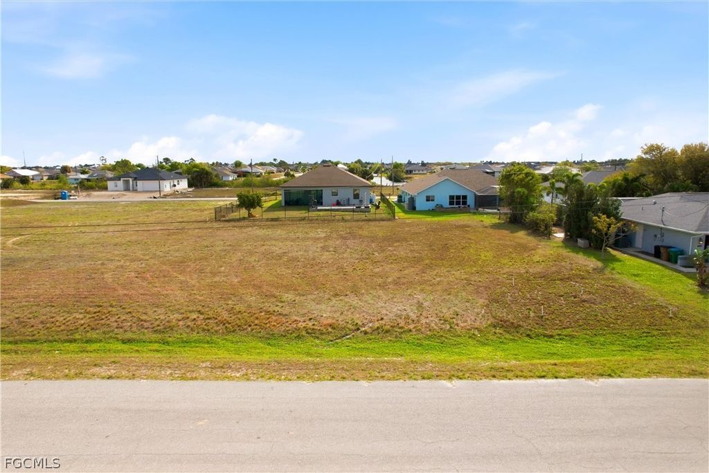 217 Nw 20th Ave, Cape Coral